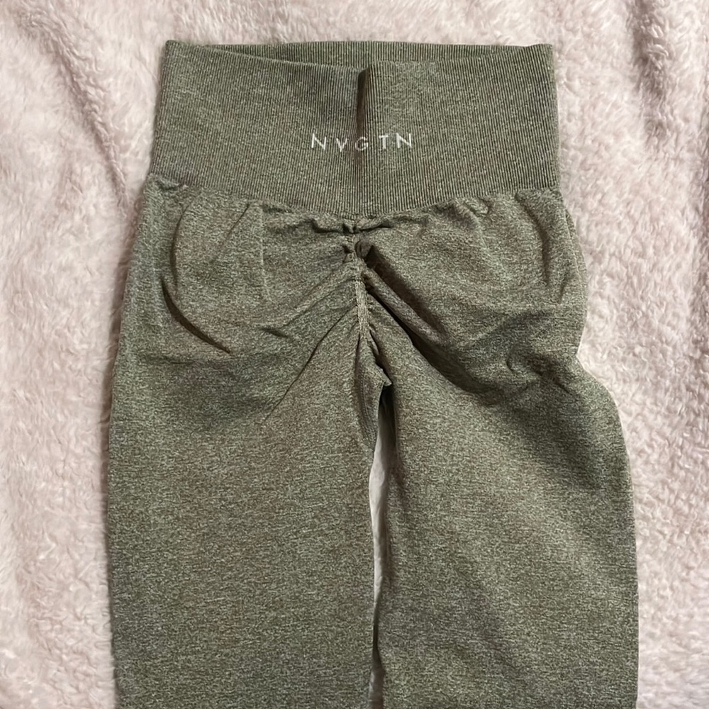 Nvgtn meadow scrunch seamless leggings